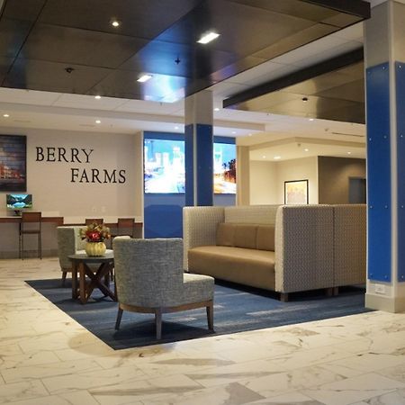 Holiday Inn Express & Suites Franklin - Berry Farms By Ihg Exterior photo