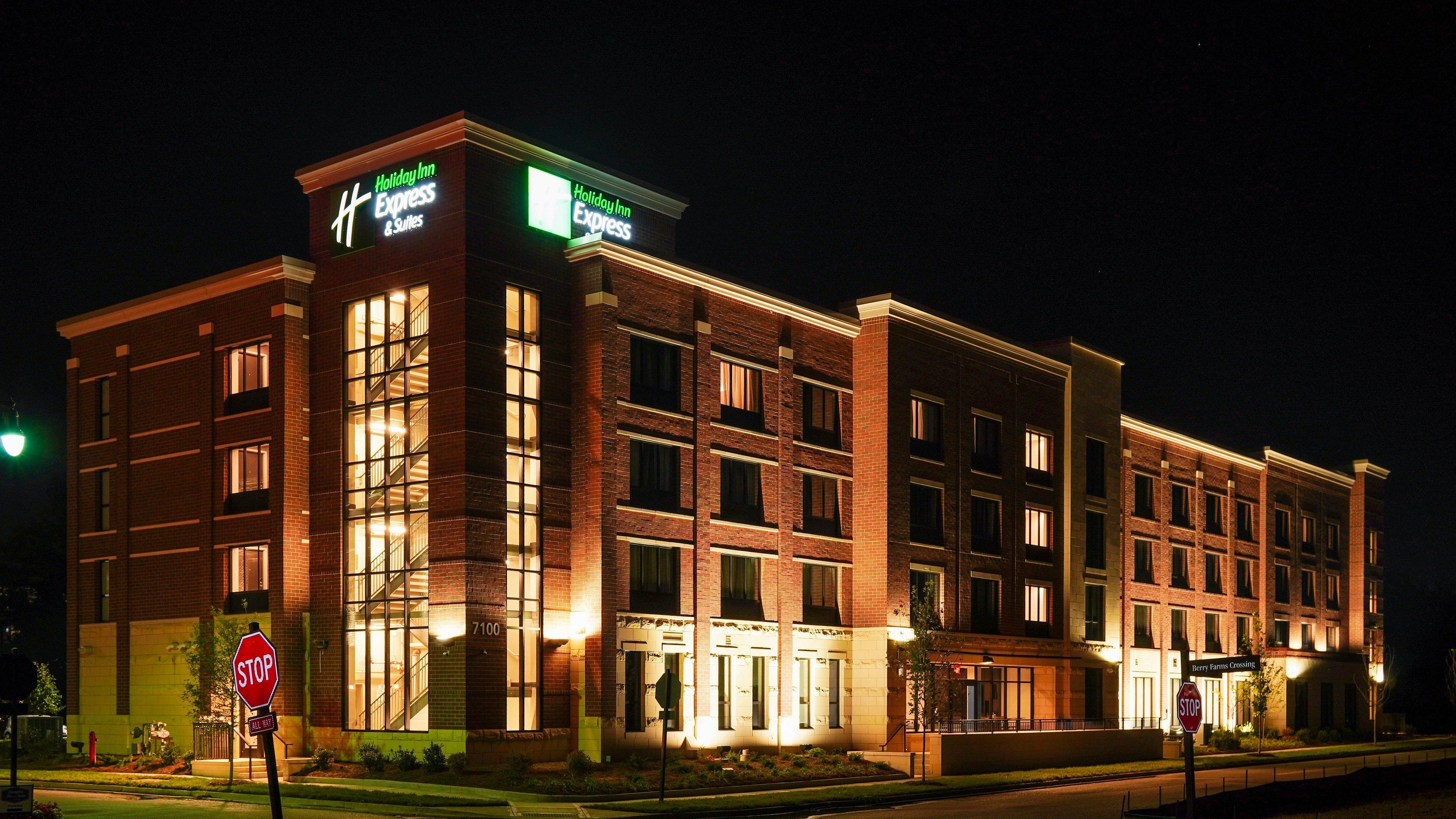 Holiday Inn Express & Suites Franklin - Berry Farms By Ihg Exterior photo